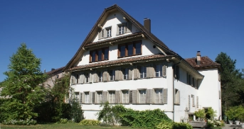 Barocke Wohnkultur in Baar: Das Haus Sternenweg 9 birgt im Innern reichhaltige historische Interieurs und wird derzeit sorgfältig saniert. Bitte zur Führung anmelden. Foto: ADA Zug