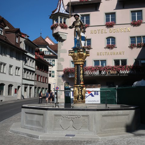 Altstadtbrunnen am Kolinplatz